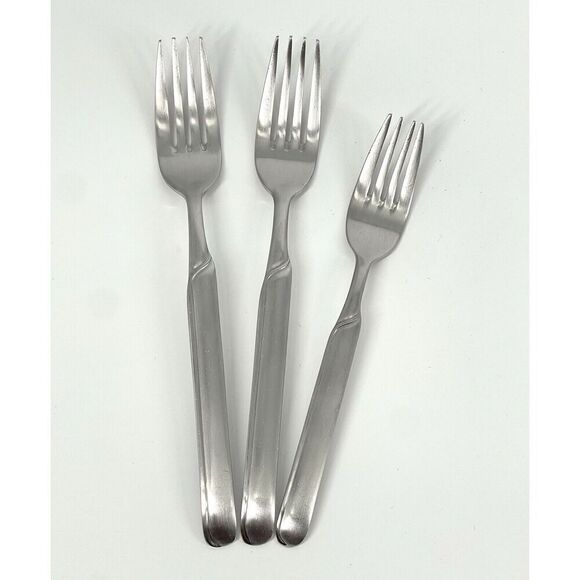J A Henckels Zwilling Synergy Stainless 2 Dinner 8”  1 Salad 6 7/8” Forks - Picture 1 of 4